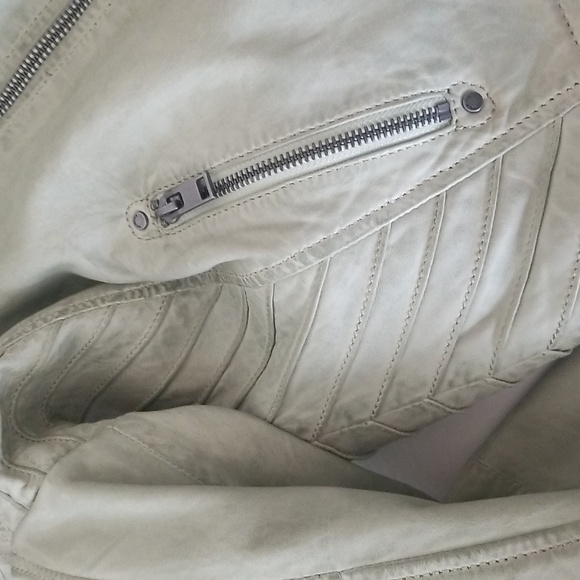 Leather Jacket - Picture 4 of 8